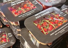 Red Desire tomatoes in RedStar grilling tray.