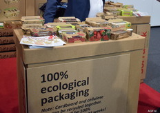 SoFruMiniPak also uses clear cellulose film to package its soft fruit.