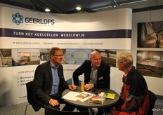 Eric de Beij and Cor van Maanen of Geerlofs Koeltechniek talking at the stall.