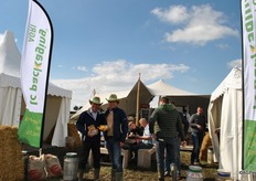 Nick Jansen and Boudewijn van Fraasen of LC Packaging.