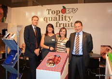 Smiling faces at the stand of the Belgische Fruit Veiling. From the left to the right: Marc Evrard, Betty Slingers, Ann Beringhs and Filip Lowette.