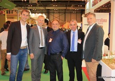 Jack Aartsen from Aartsenfruit was visiting the exhibition with his colleagues Jasper van der Zand (left) and Richard Uijtdewillegen (right).