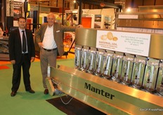Willem de Jong (right) from Manter with his colleague Albert Llaurerri from the Spaanse Department