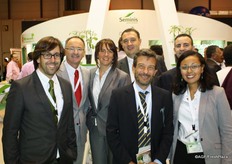 The European Chain-team from Monsanto on a row: Javier Soto (Europe), Nico van Vliet (Germany / Benelux), Sharon Mc Gregor (UK + Scandinavia), Guillaume Lacarriere (France), Lucio Colombo (Italy), Miguel Sanchez (Spain) en Sara Boussekri (Maroc).
