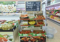 Many fruits and vegetables were displayed individually to be hand-picked. Tomatoes of the Savéol brand.