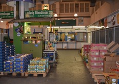 During the asparagus-season Ludwig Blendinger promotes the local asparagus.