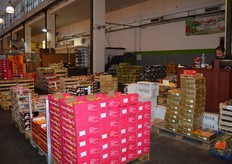 Martin Schweiger (right) is the owner of Follina GmbH. De wholesaler has a lot of special products for nichemarkets.