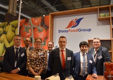 The Staay Food Group. Matthijs Vlasblom, Johnny Schipper, Anzhelika Teplyka, Hans de Groot, Roy Sevriens, Karen Saakian and Nico Veldhoen. Spain is important for Staay, both for import and export. Hans de Groot: “We are in talks with suppliers and customers all over Europe. It has become a truly international meeting point.”