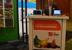 Willem van der Does of BG Door focuses on the mobile pre-cooling unit at this fair. This machine makes sure that products in the cooling cell can quickly be cooled again by using ventilation technique that blows cold air underneath a canvas. This technique allows products to be cooled in half the time it usually takes. This allows trade that is harvested today to be shipped to customers on the same day.