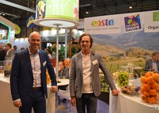 Bert van der Meer and Cor Berkhout of Eosta had conversations with Spanish cultivators about the import from Spain. Spain is growing in the production of organic trade. Regarding consumption of organic produce, Spain is falling behind other European countries and can be compared to consumption in the UK. Seen as a total, demand for organic products is growing quicker than supply. Especially organic citrus is scarce. Bert and Cor were surprised by the diversity of visitors at their booth.