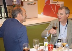 Try getting a photo of Gerard van Herwerden of QPI…