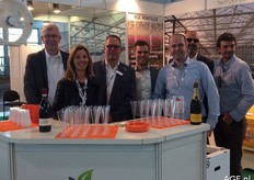 Team TecnOlanda with Carla Sentel. She represents a number of Dutch and Belgian companies in Italy. She’s an authority in the field of horticulture in Italy, based on Dutch techniques and applications. Pictured from left to right: Pieter Versluis (Buwatec), Carla Sentel (TecnOlanda), Klaas Jan de Ruiter (Bonar BV), Maarten van Hagen (Houweling), Paul van der Valk (Hortilux), Robert Vink (alumat Zeeman) and Rodolfo from TecnOlanda.