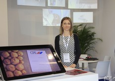 Italian company CPS is a distributor of the products of Fischbein, such as the pocket sewing machines. Pictured: Federica Natali from CPS.