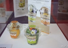 A different packaging with fruit combinations.