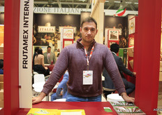 Jorge Galván of Frutamex Internacional (Mexico) is proud of his avocado products, which are available fresh, or frozen: whole, half, diced and pulp.