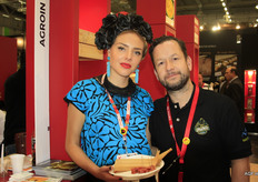 Leonardo Randolph Aceves of Agroindustriade Aguascalientes presented a variation on frozen vegetables. Roasted, for use in sauces. The roasted tomatoes and jalapeño peppers are a new product.
