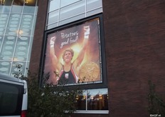 And the day went on, so we also visited HZPC. On Wednesday night HZPC, with a group of employees and relations, started the variety show with a visit from Epke Zonderland. During these days a selection of varieties were shown in the various sectors HZPC works in. Gerard Backx says there were visitors from all corners of the globe.