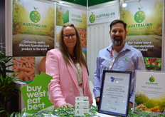 Australian Global Exports based in Western Australia exports carrots, onions, potatoes, strawberries and more to Asia and the Middle East - David Highan and Melissa Gross.