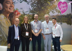 Thierry Mellenotte, Amy Larlang, Dider Crabos, Alvin Kee and Andrew Mandemaker at the Pink Lady stand.