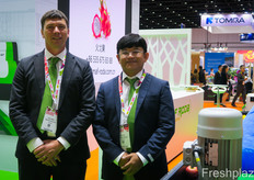 MAF Roda Agroaotic with Chris Bray from New Zealand and Minh Bui Quang, Sales Manager from Vietnam.