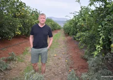 Oron Ziv in the orchard