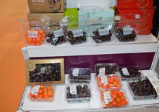 Some great looking (fake) cherries as they are not in season at Koala Cherries at the moment.