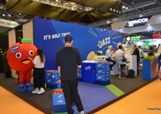 The T&G Global stand with a friendly Jazz apple! T&G is part of the BayWa organization.