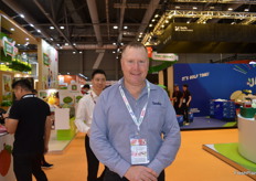 Jon van Popering from Seeka was also visiting.