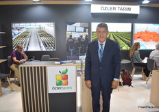 Sener Batum of Özler Tarim. They export cherries, figs, apples and citrus from Turkey.