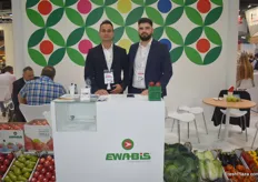 On the right is Adam Malengiewicz, sales manager for Polish apple exporter Ewa-Bis. 