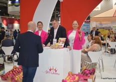 On the right is Anna Gabler, CEO of Agro Queens. They export organic apples from Poland to France and other European countries.