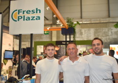 Darko Miric, Alen Miric and Aleksa Miric of Darkom, visiting the FreshPlaza stand.