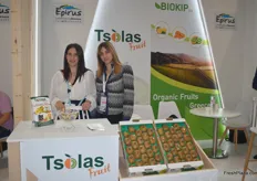 On the right is Nansy Tsolas of Tsolas Fruit. They export kiwis from Greece to Spain, the Netherlands, Italy, Ukraine, Belarus and Latvia, as well as to Jordan and the Middle East.