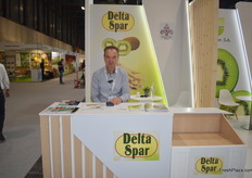 Papargyriou Anastasios of Delta Spar. They export kiwis from Greece.