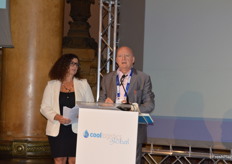 Alexandra Harrison from Lumina Associates International and Alan Robertson from Cool Logistics Resources open the conference.