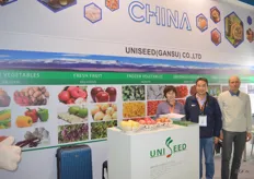 Uniseed (Gansu) Co. Lily, Arthur Yan (gen. Man.) and their interpreter. Fresh fruit and vegetables and frozen, processed and various tomato products. The company is also a producer of onions and grows around 10,000 tons of red and yellow onions.