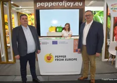 Jaroslaw Oracz and Pawel Myziak of Pepper from Europe. They are working hard to supply peppers that are already as close to the customer as it can be. Which means they work with producers from other countries as well, mostly the Polish neighbors. 