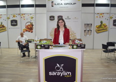 Asena Eren of Saraylim. They export tomatoes, onions, kiwis, apples and other vegetables to Russia, some North African countries, Singapore and the Gulf countries.