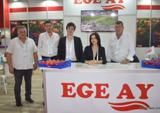 The team of Ege Ay, this company exports pomegranates, peaches and tangerines to European markets and Russia.