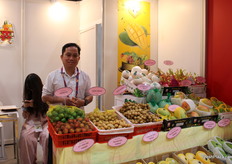Chu Hong Chau of Vietnam’s DT-Pro Company introduced their range of fresh produce, noting strong Asian interest in green elephant mangoes, after shipments to Australia and the USA.