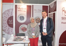Hind Mamdouh from Egyptian company Segam, dates exporter, in company of Moritz Cleff from the German-Arab chamber of industry and commerce 