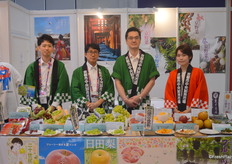 Royal Co are importers and exports of fruit and vegetables and also have a site at Kyoto Wholesale Market. They export produce thought Asia, the Middle East and yams to North America.