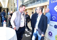 Alistair Campbell of the Horticultural Council of Zimbabwe in conversation with Álvaro Villalba of Hortifrut