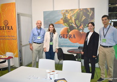 On the far left is George Frangistas, on the far right is Evan Frangistas, of Gefra. They export citrus from Greece.