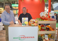 On the left is Pawel Myziak, CEO and founder of Euro Papryka. They export Polish bell peppers and other vegetables.