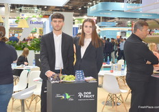 Ion and Tataru Dorina of Dor Fruct. They export plums, grapes, peaches and cherries to Germany, NL, Croatia and Austria. 