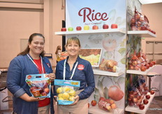 Alexandra Roberts and Jill Hughey with Rice Fruit show Crimson Crisp and Lemonade apples.