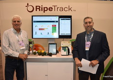 Dave Giannini and Anthony Crisci with Apeel Sciences show the company’s RipeTrack™ technology.