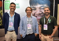 Alonso Salcedo del Pozo, Mario Vidaurre Fox, and Nelson Vidaurre Fox with Anawi USA, grower of ginger in Peru.