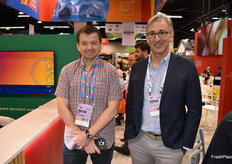 Jose Luis Marty of Frutísima meets up with Rodrigo Cifuentes of Fall Creek who just started in the position of General Manager North America.